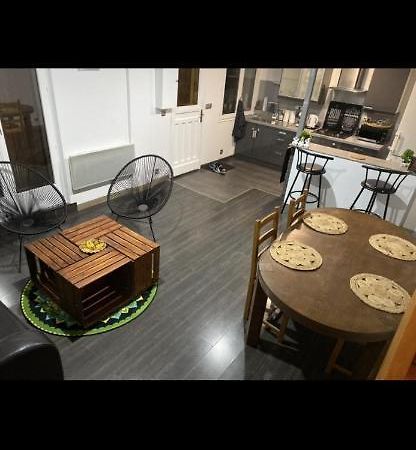 Готель Chambre Privee Dammarie Les Lys Екстер'єр фото