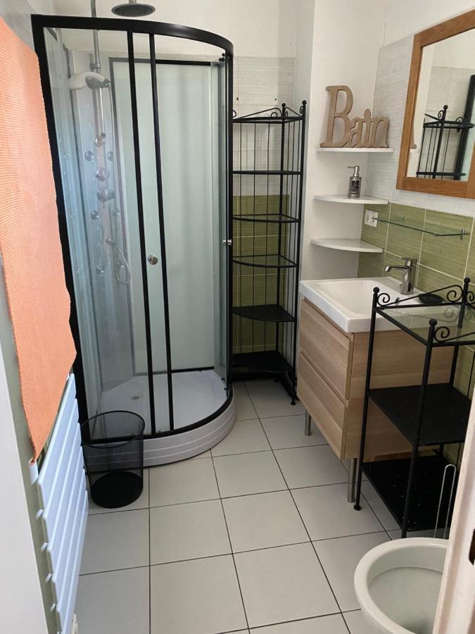 Готель Chambre Privee Dammarie Les Lys Екстер'єр фото